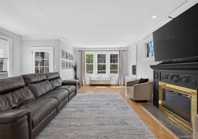 Photo 4 of Sale Pending at 49 Bixley Heath, Hempstead, NY 11563 | MLS# 1027653 | Listing updated on 2026-07-31