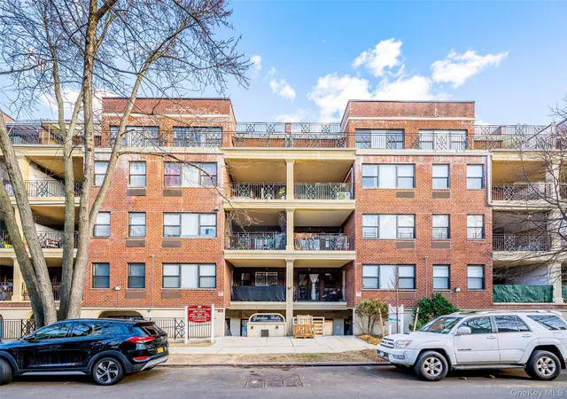 Condo for sale at 71-19 162 Street #3D, New York, NY 11365 | MLS# 1027656