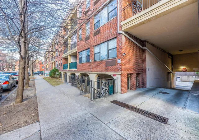 Photo 1 of Condo for sale at 71-19 162 Street #3D, New York, NY 11365 | MLS# 1027656 | Listing updated on 2026-08-01