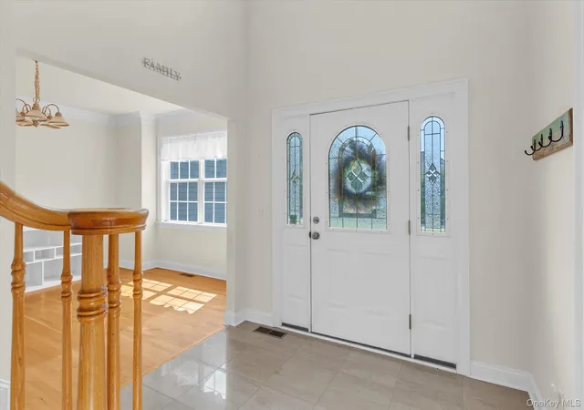 Photo 2 of Single family home for sale at 723 Doctors Path Ests, Riverhead, NY 11901 | MLS# 1027659 | Listing updated on 2026-09-13