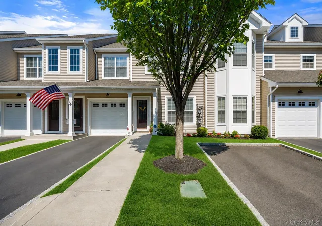 Photo 3 of Sale Pending at 37 Halley Dr #17, Brookhaven, NY 11772 | MLS# 1027676 | Listing updated on 2026-09-01