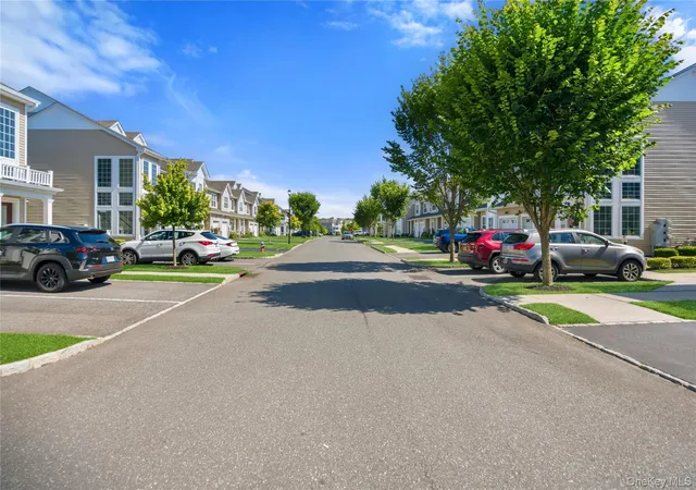 Photo 4 of Sale Pending at 37 Halley Dr #17, Brookhaven, NY 11772 | MLS# 1027676 | Listing updated on 2026-09-01
