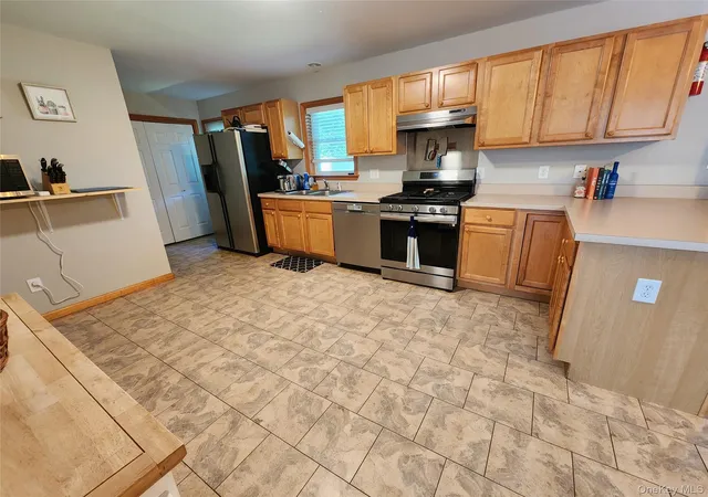 Photo 3 of Single family home for sale at 5 John St, Rosendale, NY 12472 | MLS# 1027690 | Listing updated on 2026-09-29