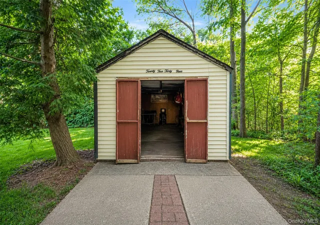 Listing Photo 4 - Condo for sale in building located at 2439 2nd St, Hempstead, NY 11554