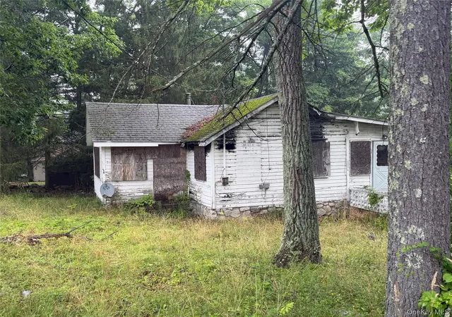 Photo 3 of Single family home for sale at 66 Arbutus Trl, Wurtsboro, NY 12790 | MLS# 1027707 | Listing updated on 2026-08-11