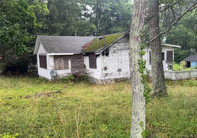 Photo 4 of Single family home for sale at 66 Arbutus Trl, Wurtsboro, NY 12790 | MLS# 1027707 | Listing updated on 2026-08-11
