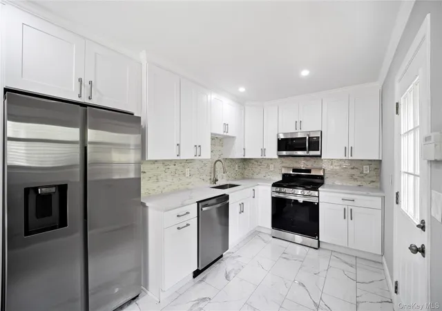 Photo 3 of Sale Pending at 56 Independence St, White Plains, NY 10606 | MLS# 1027720 | Listing updated on 2026-08-06