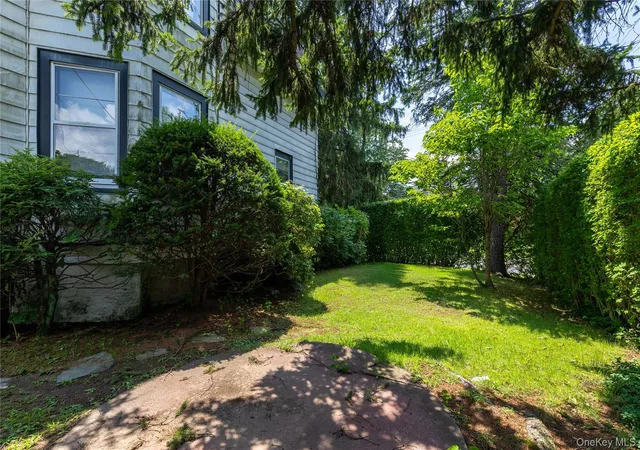Photo 3 of Sale Pending at 69 West St, Harrison, NY 10528 | MLS# 1027723 | Listing updated on 2026-08-21