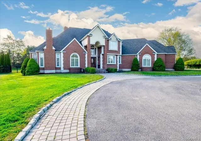 Photo 3 of Mansion for sale at 3 Bristol Dr, Hamptonburgh, NY 10941 | MLS# 1027724 | Listing updated on 2026-09-06