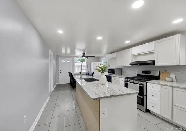 Photo 4 of Sale Pending at 603 Harding Park, New York, NY 10473 | MLS# 1027747 | Listing updated on 2026-09-05