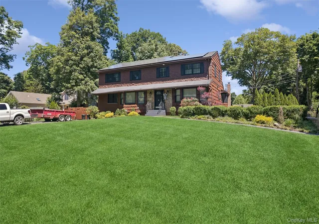 1st image of 14 Loft Rd, Smithtown, NY 11787 | MLS# 1027754