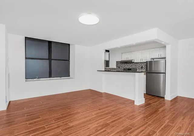 Photo 3 of Condo for sale at 581 Academy St #GLE, New York, NY 10034 | MLS# 1027768 | Listing updated on 2026-07-21