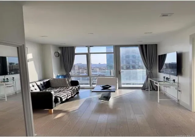 Listing Photo 2 - Condo for sale in Epic Tower located at 41-62 Bowne St, New York, NY 11355 - Unit #13D