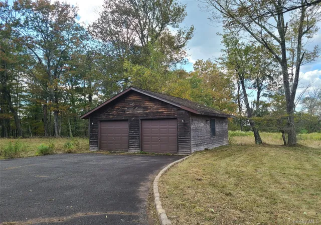 Photo 3 of Single family home for sale at 118 Hilltop Rd, Monticello, NY 12701 | MLS# 1027783 | Listing updated on 2026-09-02