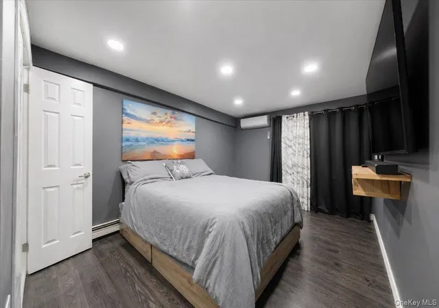 Photo 3 of Single family home for sale at 3410 Kingsland Ave, Bronx, NY 10469 | MLS# 1027784 | Listing updated on 2026-07-20