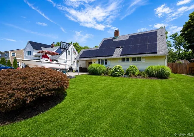 Photo 2 of Sale Pending at 9 Skimmer Ln, Hempstead, NY 11756 | MLS# 1027789 | Listing updated on 2026-10-09
