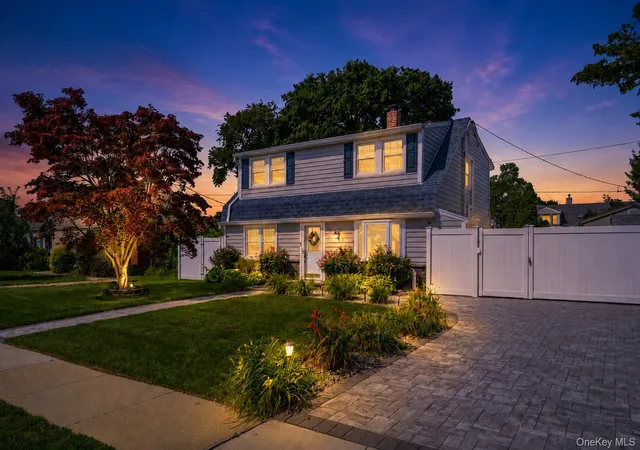 Photo 1 of Sale Pending at 28 Crabtree Ln, Hempstead, NY 11756 | MLS# 1027790 | Listing updated on 2026-08-18