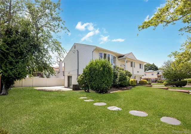 Photo 2 of Sale Pending at 900 Flanders Dr, Hempstead, NY 11581 | MLS# 1027792 | Listing updated on 2026-09-03