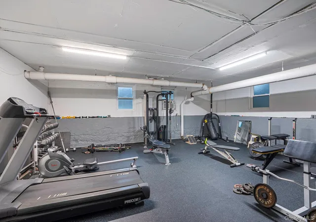 2nd image of 185 Atlantic Ave, Lynbrook, NY 11563