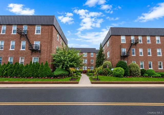 Listing Photo 5 - Condo for sale in building located at 185 Atlantic Ave, Hempstead, NY 11550 - Unit #C11