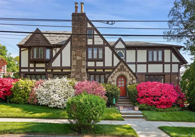 Photo 1 of Single family home for sale at 297 E Devonia Ave, Mount Vernon, NY 10552 | MLS# 1027807 | Listing updated on 2026-09-05