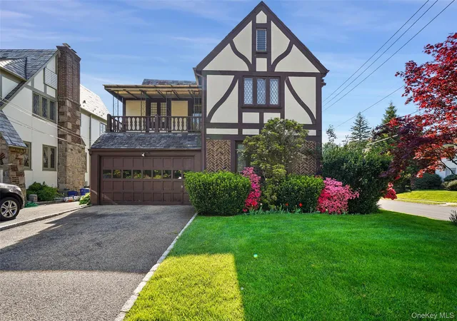 Photo 2 of Single family home for sale at 297 E Devonia Ave, Mount Vernon, NY 10552 | MLS# 1027807 | Listing updated on 2026-09-05