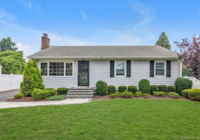 Photo 1 of Sale Pending at 16 Verleye Ave, Huntington, NY 11731 | MLS# 1027809 | Listing updated on 2026-08-07