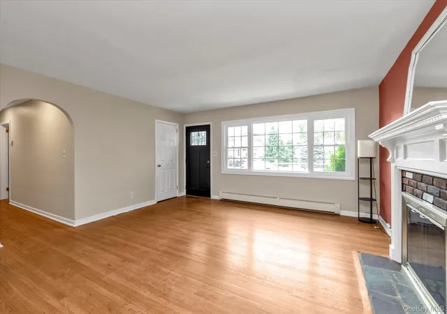 Photo 3 of Sale Pending at 16 Verleye Ave, Huntington, NY 11731 | MLS# 1027809 | Listing updated on 2026-08-07