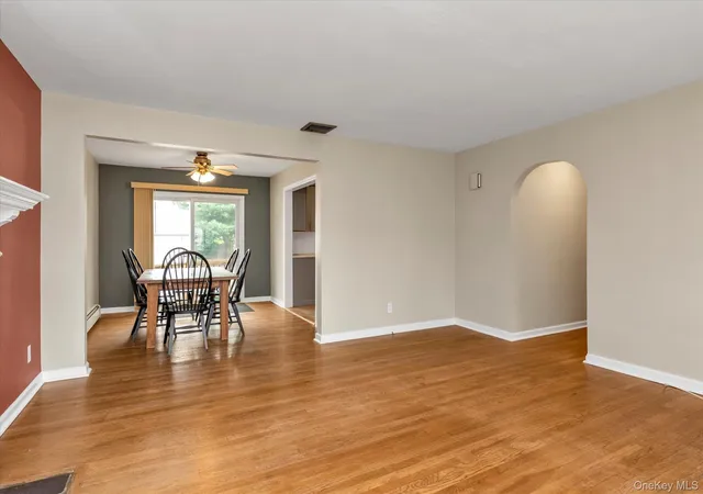 Photo 3 of Sale Pending at 16 Verleye Ave, Huntington, NY 11731 | MLS# 1027809 | Listing updated on 2026-08-07