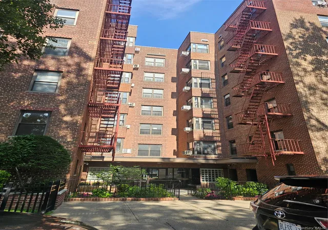 Photo 1 of Condo for sale at 32 23 88 Street #306, New York, NY 11369 | MLS# 1027812 | Listing updated on 2026-10-09