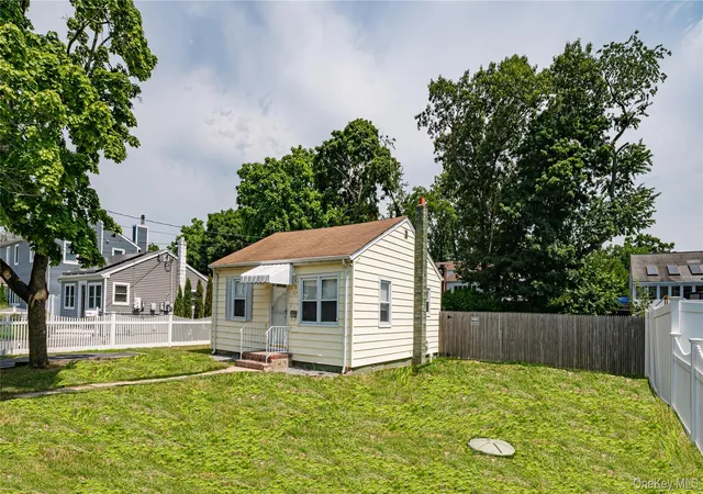 1st image of 123 Cherubina Ln, Babylon, NY 11703 | MLS# 1027819