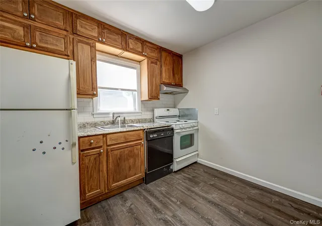 Photo 4 of Single family home for sale at 123 Cherubina Ln #123, Babylon, NY 11703 | MLS# 1027819 | Listing updated on 2026-09-29