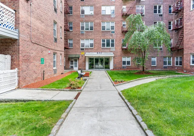Photo 1 of Sale Pending at 632 Palmer Rd #8G, Yonkers, NY 10701 | MLS# 1027825 | Listing updated on 2026-08-19