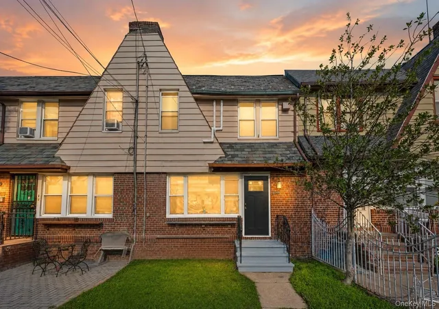 Photo 1 of Single family home for sale at 2548 Mickle Ave, New York, NY 10469 | MLS# 1027835 | Listing updated on 2026-09-02