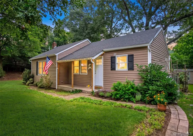 Photo 1 of Sale Pending at 27 Glen Dr, Brookhaven, NY 11789 | MLS# 1027840 | Listing updated on 2026-08-18