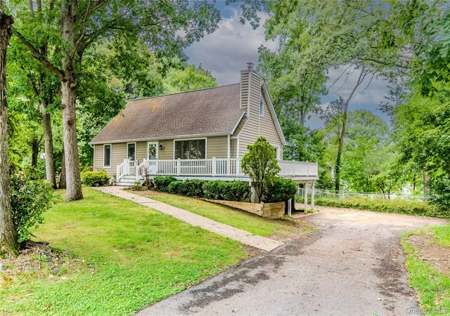 2nd image of 19 Farmstead Rd, New Windsor, NY 12553 | MLS# 1027849