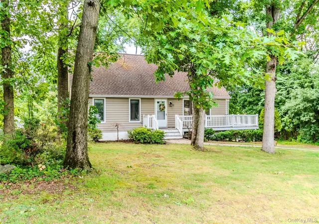 Photo 3 of Sale Pending at 19 Farmstead Rd, New Windsor, NY 12553 | MLS# 1027849 | Listing updated on 2026-08-19