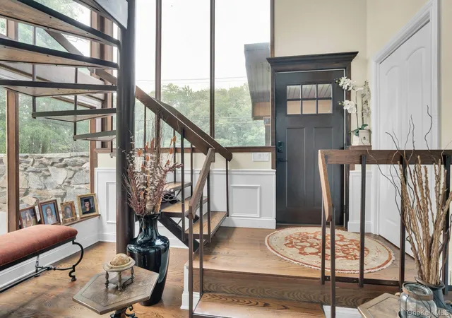 Photo 4 of Single family home for sale at 764 Vanderbilt Pkwy, Huntington, NY 11746 | MLS# 1027852 | Listing updated on 2026-09-26