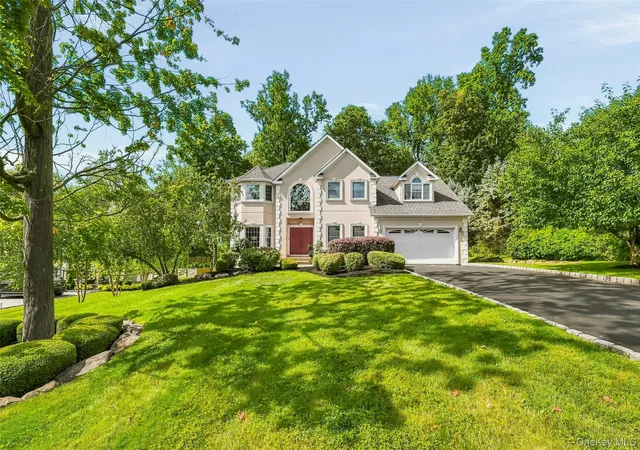 Photo 2 of Single family home for sale at 48 Greenwich Ave, Woodbury, NY 10917 | MLS# 1027864 | Listing updated on 2026-08-30