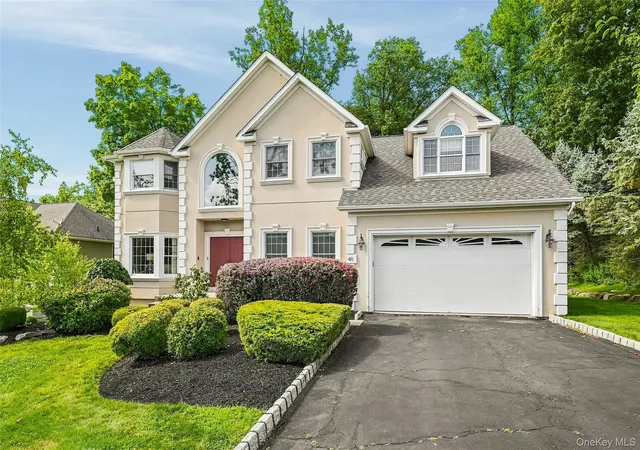 Photo 4 of Single family home for sale at 48 Greenwich Ave, Woodbury, NY 10917 | MLS# 1027864 | Listing updated on 2026-10-04
