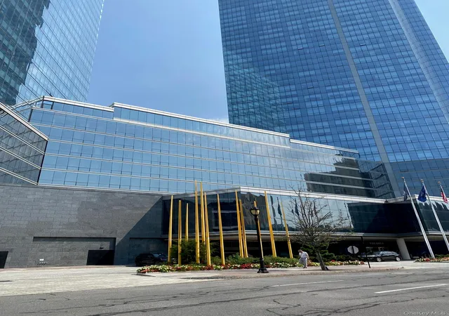 Listing Photo 2 - Condo for sale in building located at 499 N Broadway, White Plains, NY 10605 - Unit #5L