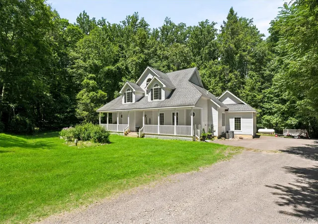 Photo 3 of Single family home for sale at 33 Corriedale Ln, Cottekill, NY 12419 | MLS# 1027870 | Listing updated on 2026-07-26