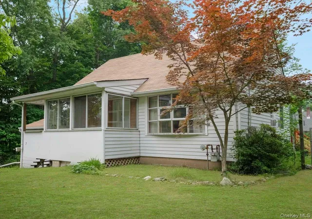 1st image of 7 Hillaire Pl, Orangetown, NY 10954 | MLS# 1027892