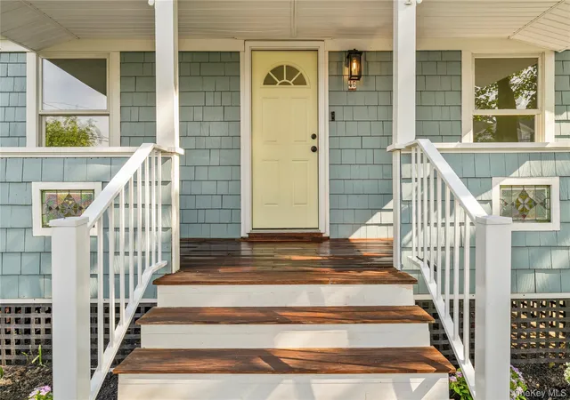 Photo 4 of Sale Pending at 46 Barclay Rd, Mastic Beach, NY 11951 | MLS# 1027921 | Listing updated on 2026-09-01