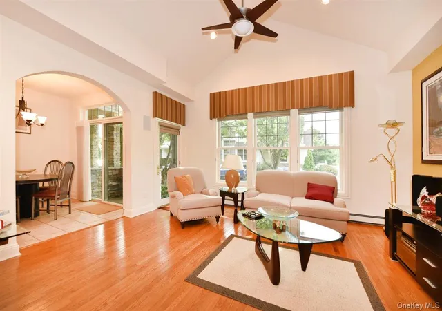 Photo 3 of Condo for sale at 123 Links Ct, North Hempstead, NY 11050 | MLS# 1027930 | Listing updated on 2026-08-29