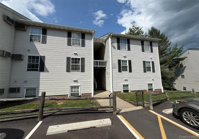 1st image of 21 Lexington Hl #3, Harriman, NY 10926 | MLS# 1027933