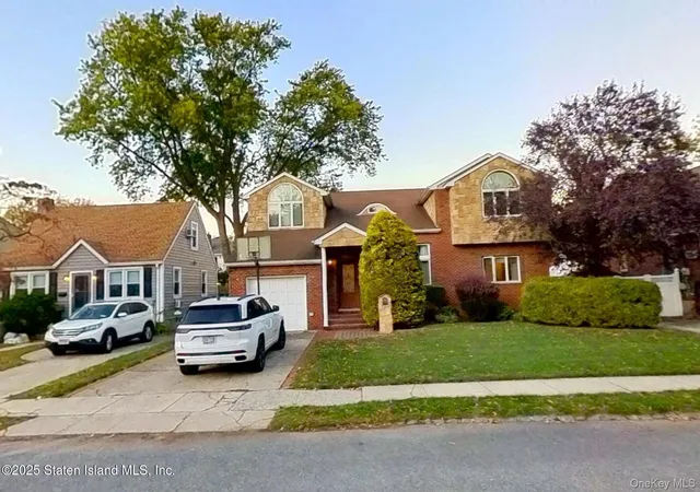 1st image of 257 Locust Ave, Staten Island, NY 10306 | MLS# 1027938