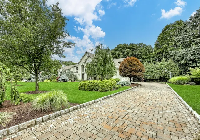 Photo 3 of Sale Pending at 8 Lety Ln, Ramapo, NY 10901 | MLS# 1027951 | Listing updated on 2026-08-02