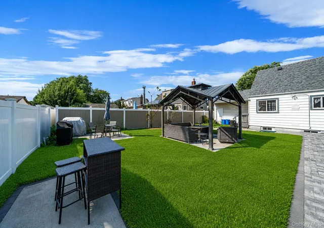 Photo 26 of Sale Pending at 1030 N Fulton Ave, Babylon, NY 11757 | MLS# 1027956 | Listing updated on 2026-10-03