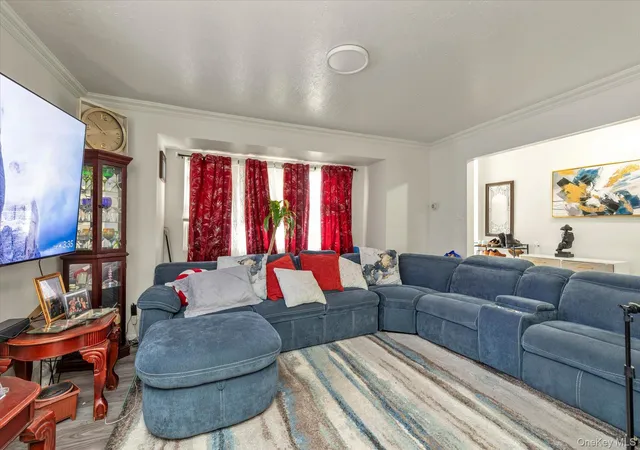 Photo 3 of Sale Pending at 147 23 225th Street, New York, NY 11413 | MLS# 1027971 | Listing updated on 2026-08-31